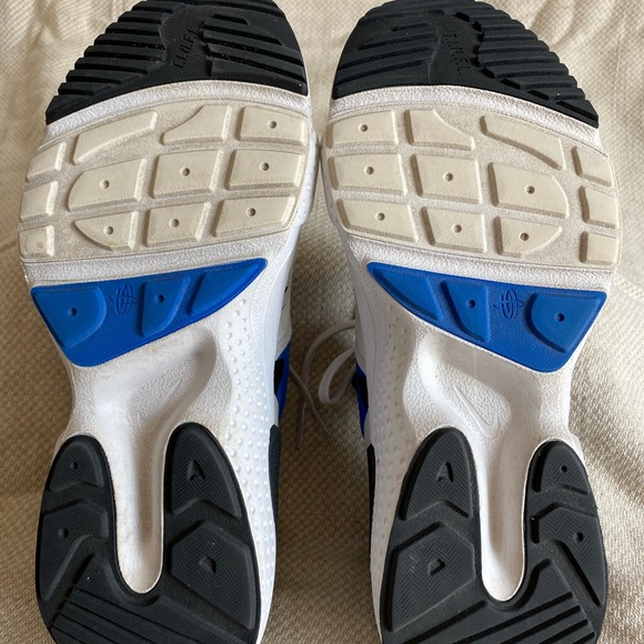 Nike Huarache E.D.G.E. Running Sneakers - Picture 7 of 9